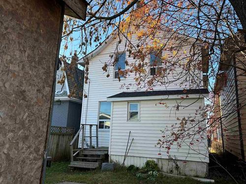 758 Harkness Street, Thunder Bay, ON - Outdoor