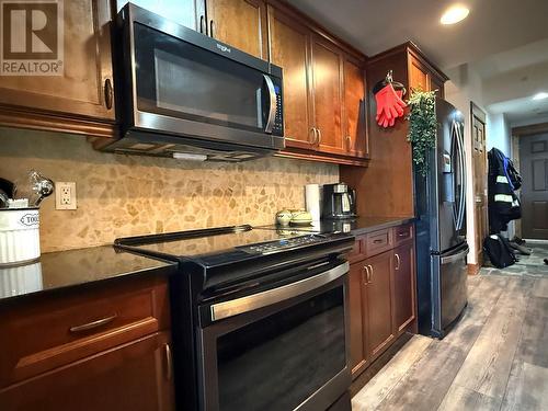 880 Dogwood Drive Unit# 105, Kimberley, BC - Indoor Photo Showing Kitchen