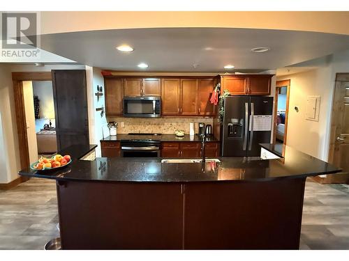 880 Dogwood Drive Unit# 105, Kimberley, BC - Indoor Photo Showing Kitchen With Double Sink