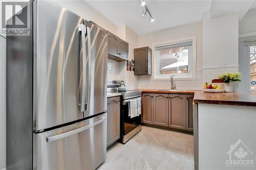 160 Primrose Avenue, Ottawa, ON - Indoor Photo Showing Kitchen