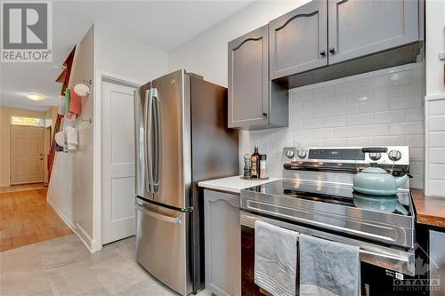 160 Primrose Avenue, Ottawa, ON - Indoor Photo Showing Kitchen