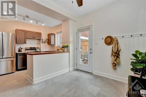 160 Primrose Avenue, Ottawa, ON - Indoor Photo Showing Kitchen