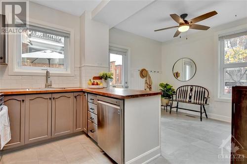 160 Primrose Avenue, Ottawa, ON - Indoor Photo Showing Kitchen