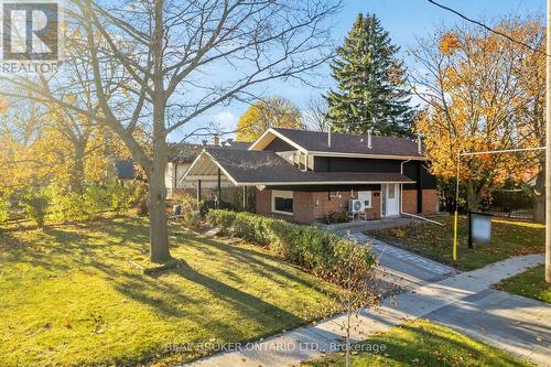 44 Ladysbridge Drive, Toronto, ON - Outdoor