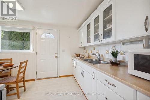 696 Down Crescent, Oshawa (Donevan), ON - Indoor Photo Showing Kitchen With Double Sink