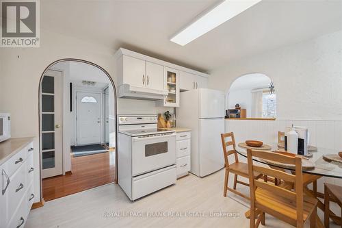 696 Down Crescent, Oshawa (Donevan), ON - Indoor Photo Showing Kitchen