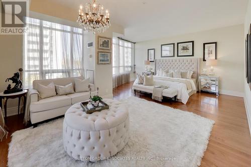 605 - 55 Delisle Avenue, Toronto, ON - Indoor Photo Showing Bedroom