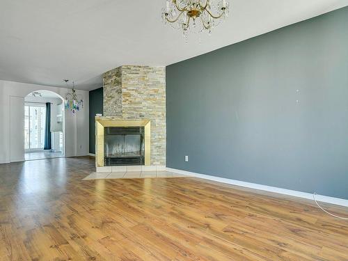 Salon - 253 Boul. Jérobelle, Saint-Jérôme, QC - Indoor Photo Showing Living Room With Fireplace