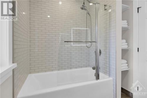 1598 Shauna Crescent, Ottawa, ON - Indoor Photo Showing Bathroom