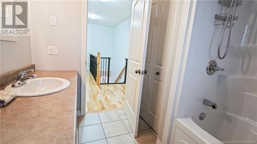 9 Berry, Moncton, NB - Indoor Photo Showing Bathroom