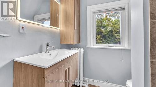 774 Lorne Avenue, London, ON - Indoor Photo Showing Bathroom