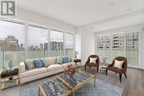 1404 - 3883 Quartz Road, Mississauga, ON - Indoor Photo Showing Living Room