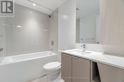 1404 - 3883 Quartz Road, Mississauga, ON - Indoor Photo Showing Bathroom