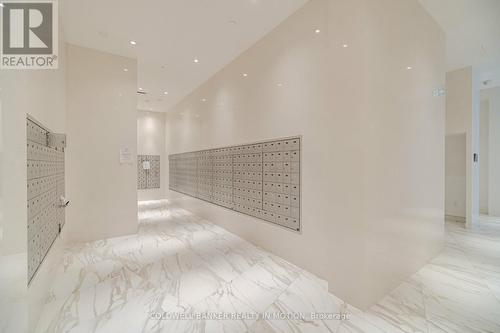 1404 - 3883 Quartz Road, Mississauga, ON - Indoor