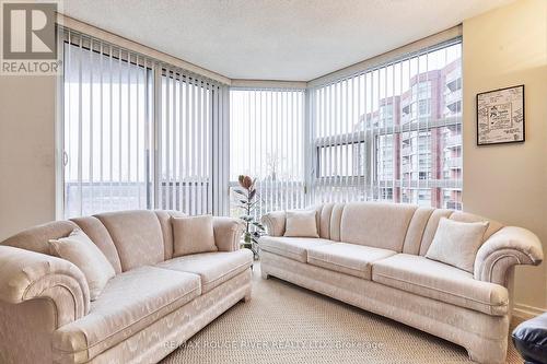 716 - 20 Dean Park Road, Toronto, ON - Indoor Photo Showing Living Room