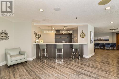 108 - 2511 Lakeshore Road W, Oakville, ON - Indoor