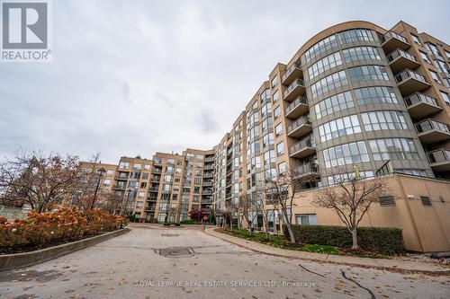 108 - 2511 Lakeshore Road W, Oakville, ON - Outdoor With Facade