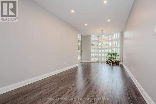 108 - 2511 Lakeshore Road W, Oakville, ON - Indoor Photo Showing Other Room