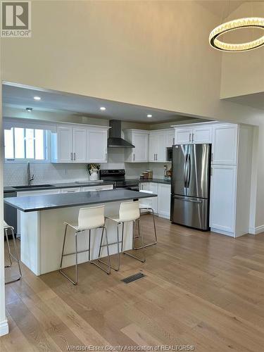 294 East Puce Road, Lakeshore, ON - Indoor Photo Showing Kitchen