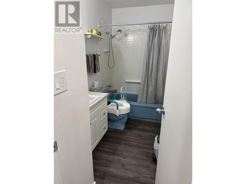 7627 Moncton Crescent, Prince George, BC - Indoor Photo Showing Bathroom