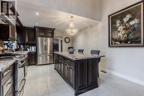 112 Hillcrest Avenue, Hamilton, ON - Indoor Photo Showing Kitchen With Upgraded Kitchen