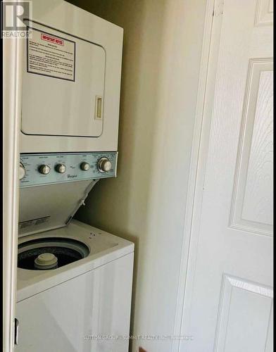 501 - 339 Rathburn Road W, Mississauga, ON - Indoor Photo Showing Laundry Room