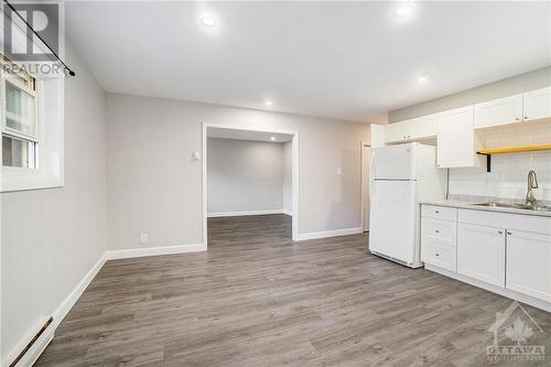 609 Malartic Avenue Unit#1, Ottawa, ON - Indoor Photo Showing Kitchen