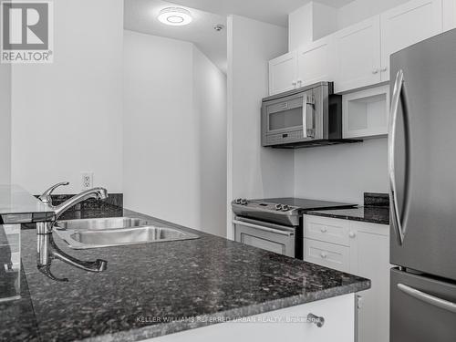 3202 - 8 York Street, Toronto, ON - Indoor Photo Showing Kitchen With Stainless Steel Kitchen With Double Sink With Upgraded Kitchen