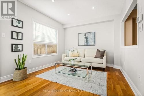 1368 Brookstar Drive, Oakville, ON - Indoor Photo Showing Living Room