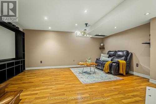 1368 Brookstar Drive, Oakville, ON - Indoor