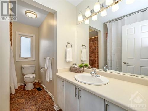 53 Saddlehorn Crescent, Kanata, ON - Indoor Photo Showing Bathroom