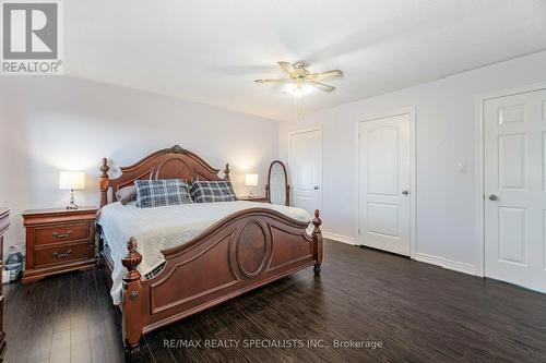 7565 Doverwood Drive, Mississauga, ON - Indoor Photo Showing Bedroom