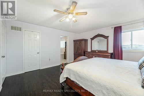 7565 Doverwood Drive, Mississauga, ON - Indoor Photo Showing Bedroom