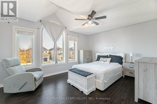 7565 Doverwood Drive, Mississauga, ON - Indoor Photo Showing Bedroom