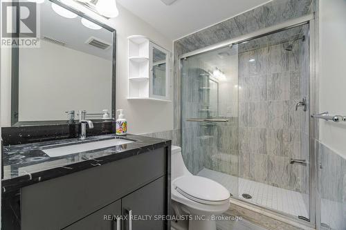 7565 Doverwood Drive, Mississauga, ON - Indoor Photo Showing Bathroom