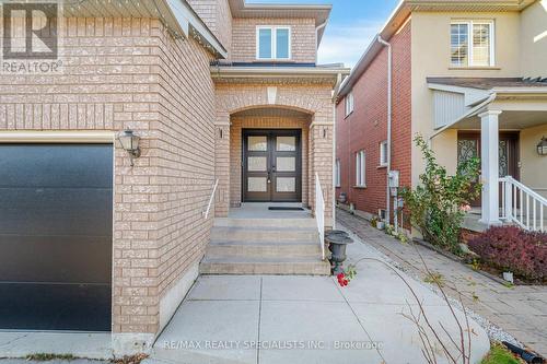 7565 Doverwood Drive, Mississauga, ON - Outdoor