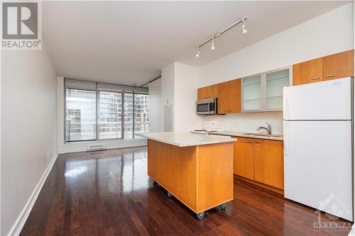 383 Cumberland Street Unit#710, Ottawa, ON - Indoor Photo Showing Kitchen