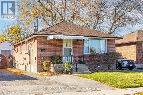 256 Baldwin Street, Oshawa (Donevan), ON - Outdoor