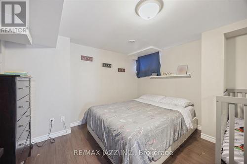 256 Baldwin Street, Oshawa (Donevan), ON - Indoor Photo Showing Bedroom