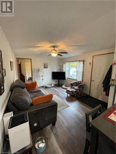 596101 Highway 59 Unit# 106, East Zorra Tavistock, ON - Indoor Photo Showing Living Room