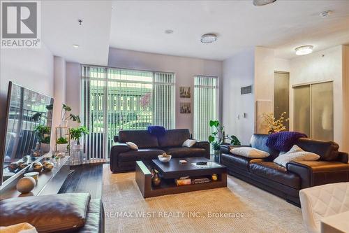 Th1 - 220 George Street, Toronto, ON - Indoor Photo Showing Living Room