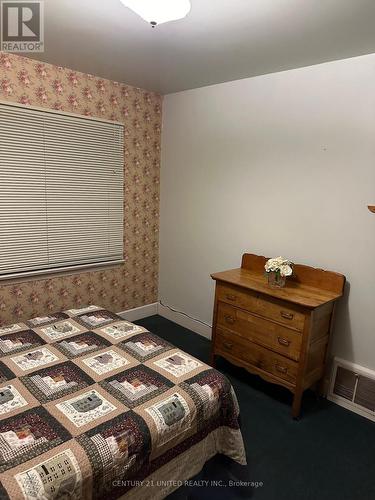 719 Herman Street, Peterborough (Otonabee), ON - Indoor Photo Showing Bedroom