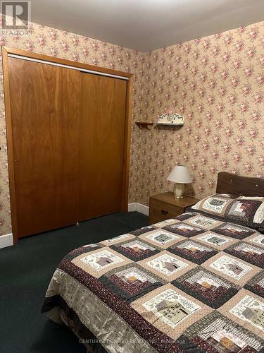 719 Herman Street, Peterborough (Otonabee), ON - Indoor Photo Showing Bedroom