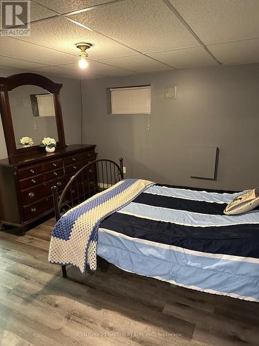 719 Herman Street, Peterborough (Otonabee), ON - Indoor Photo Showing Bedroom