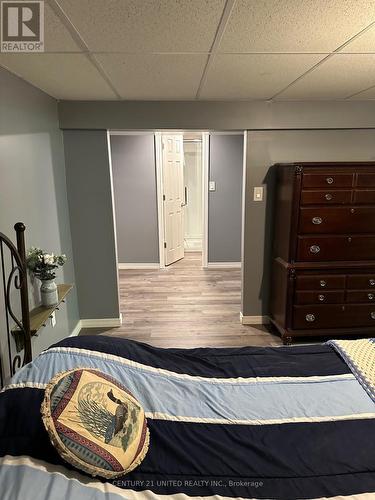 719 Herman Street, Peterborough (Otonabee), ON - Indoor Photo Showing Bedroom