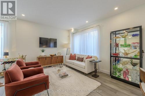 1 - 1195 Riverside Drive, London, ON - Indoor Photo Showing Living Room