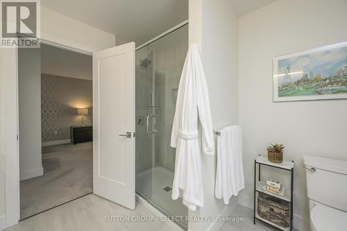 1 - 1195 Riverside Drive, London, ON - Indoor Photo Showing Bathroom