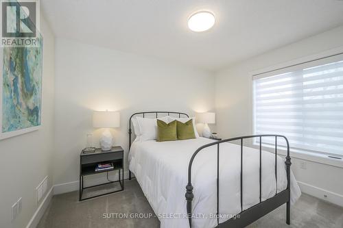 1 - 1195 Riverside Drive, London, ON - Indoor Photo Showing Bedroom