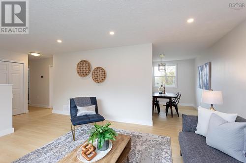 4 Robin Street, Rockingham, NS - Indoor Photo Showing Living Room