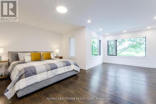 1319 Greeneagle Drive, Oakville, ON - Indoor Photo Showing Bedroom